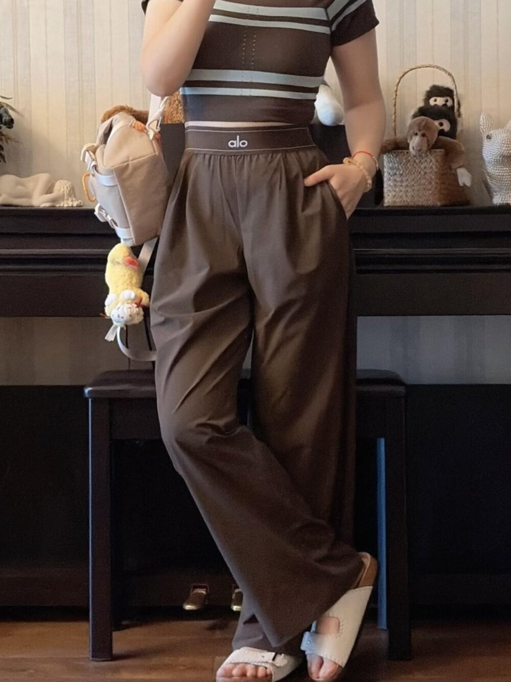 Brand New Espresso ALO Yoga Suit Up Pants🍩Regular Fit Women's 30" Inseam - Picture 11 of 11